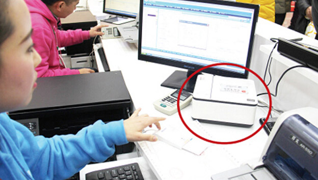 江蘇移動推進電話用戶實名制,配備二代身份證識別設備 江蘇移動推進電話用戶實名制,配備二代身份證識別設備