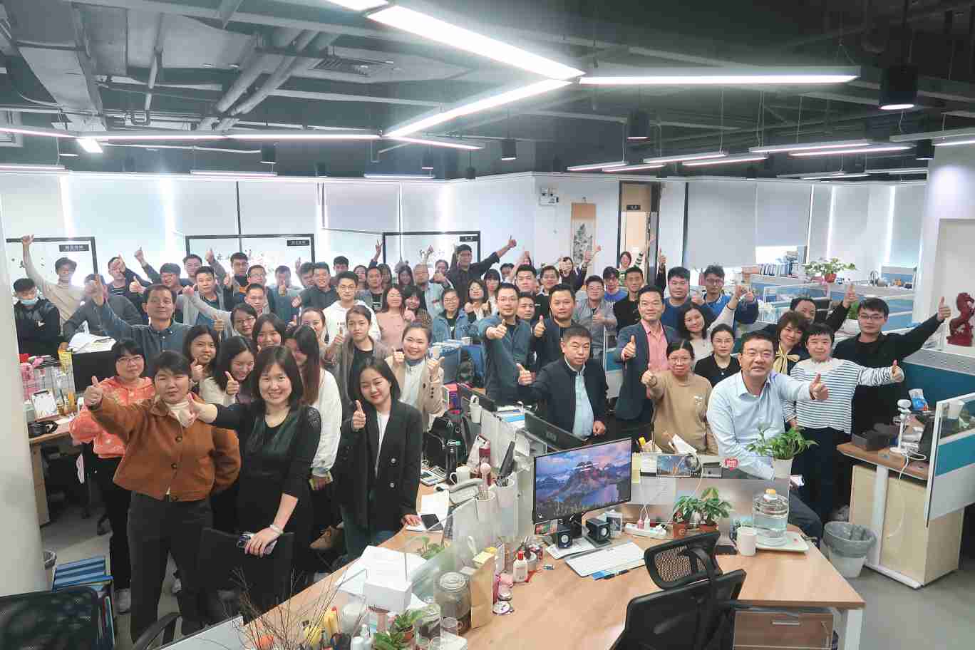 華視深圳總部合照 華視深圳總部合照